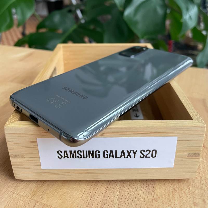 Smartfon Samsung Galaxy S20